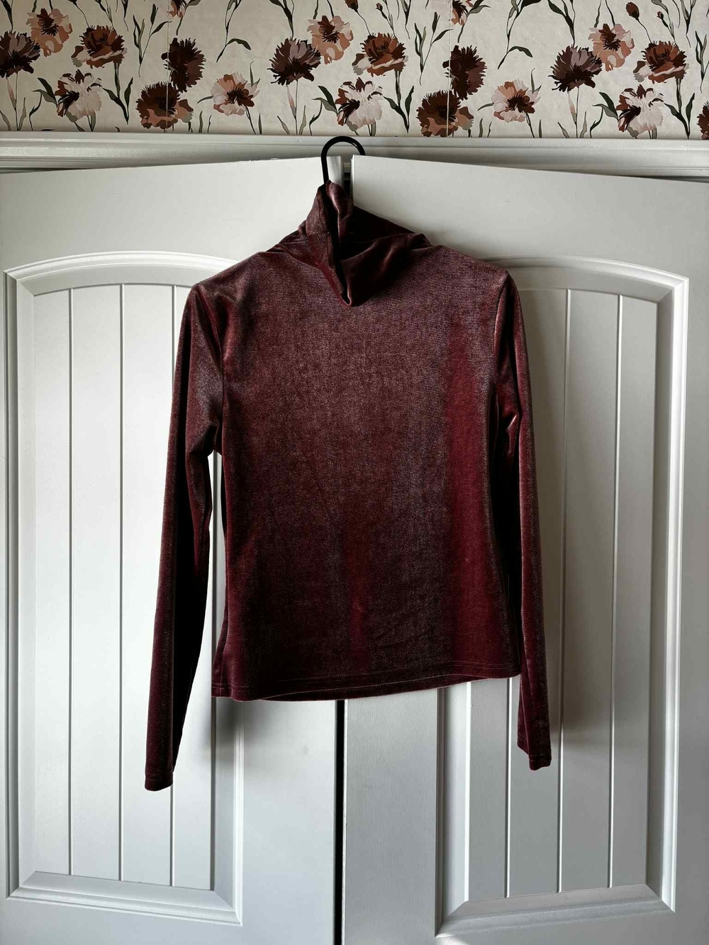 Women's Velvet Turtleneck Long-Sleeve Top - MAUVE